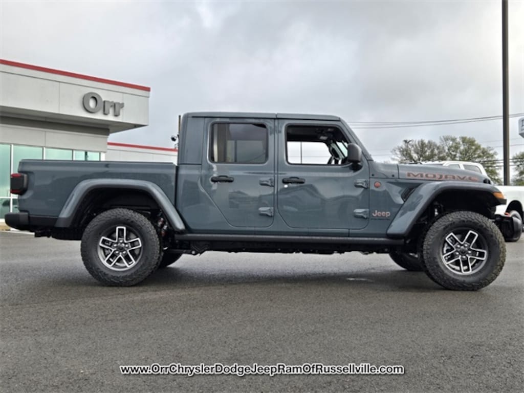 New 2026 Jeep Gladiator MOJAVE 4X4 Pickup