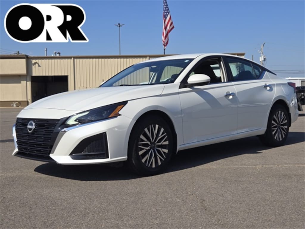Used 2023 Nissan Altima 2.5 SV Sedan