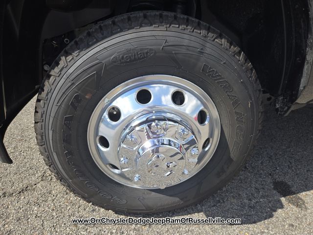 2025 RAM 3500 Chassis Big Horn - Photo 13