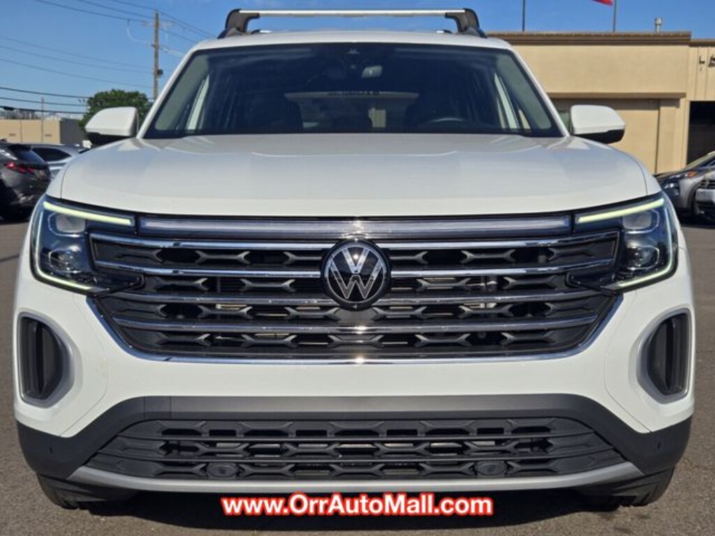 Used 2024 Volkswagen Atlas 2.0T SE w/Technology SUV