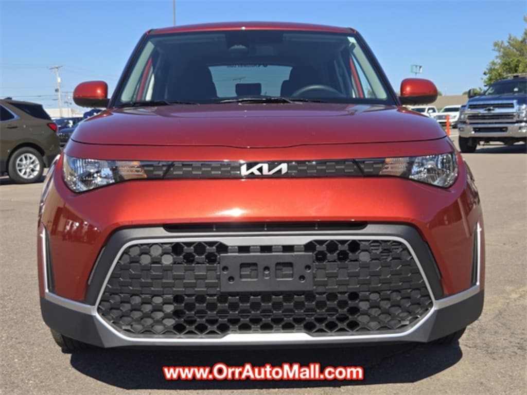 Used 2025 Kia Soul LX Hatchback