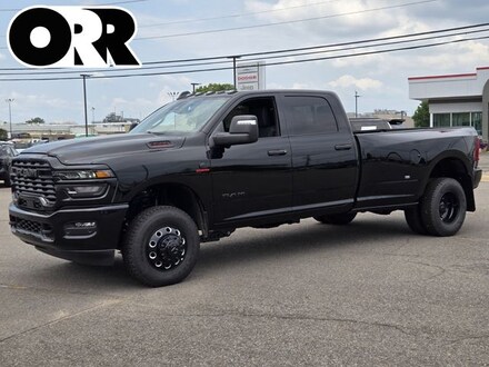 2026 Ram 3500 BIG HORN CREW CAB 4X4 8' BOX Pickup