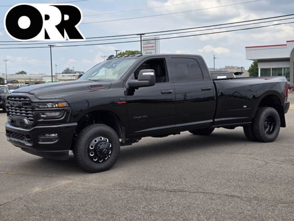 New 2026 Ram 3500 BIG HORN CREW CAB 4X4 8' BOX Pickup