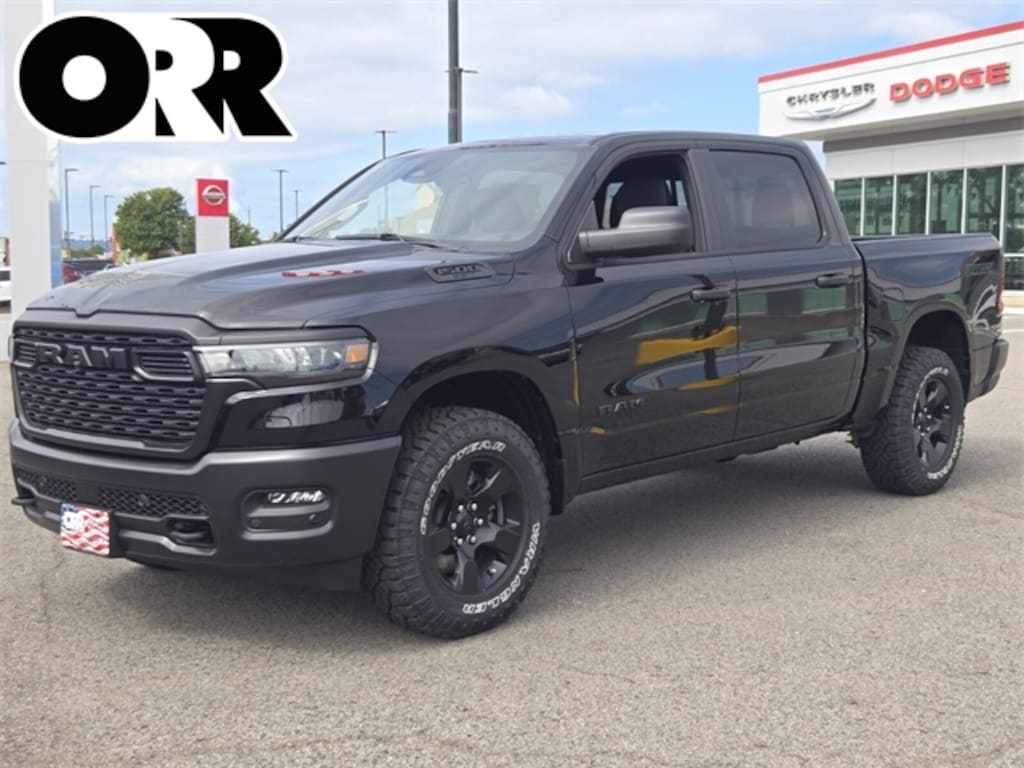 New 2025 Ram 1500 WARLOCK CREW CAB 4X4 5'7 BOX Pickup