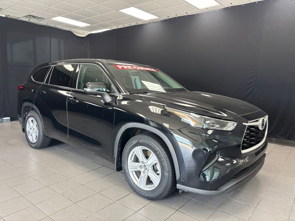 Used 2022 Toyota Highlander L SUV