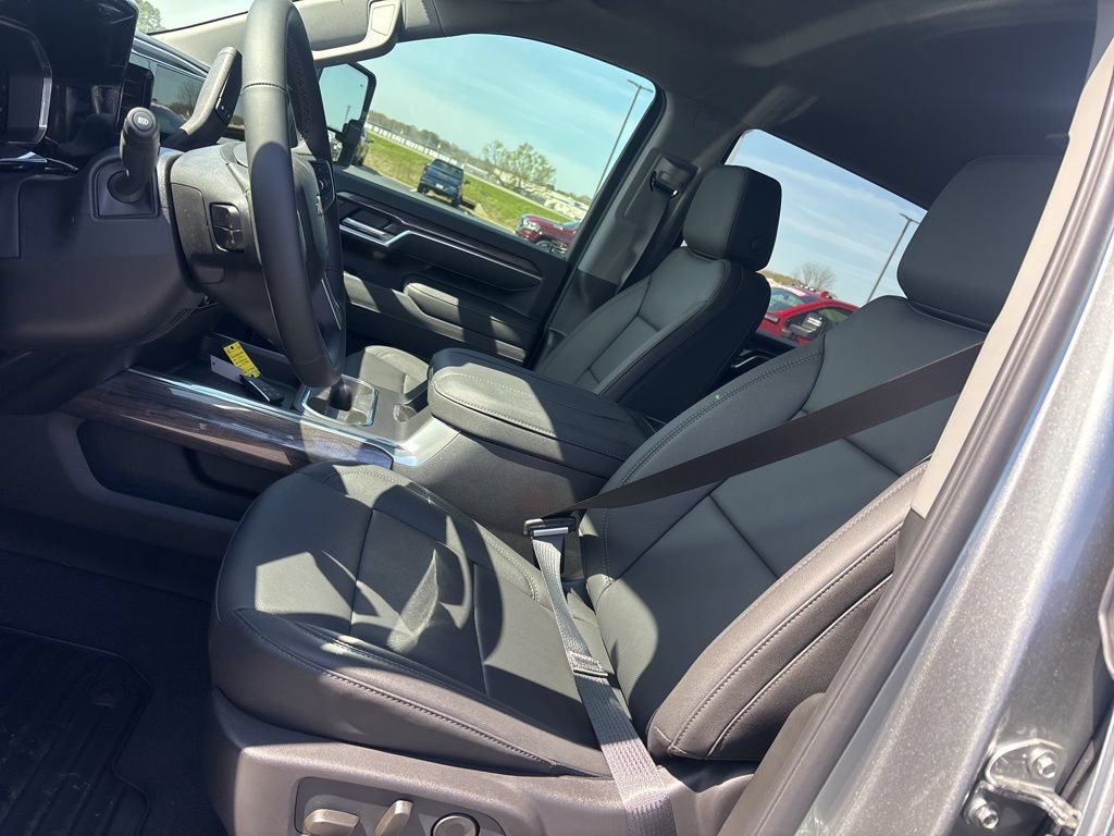 2026 Chevrolet Silverado 2500 HD LTZ - Photo 9