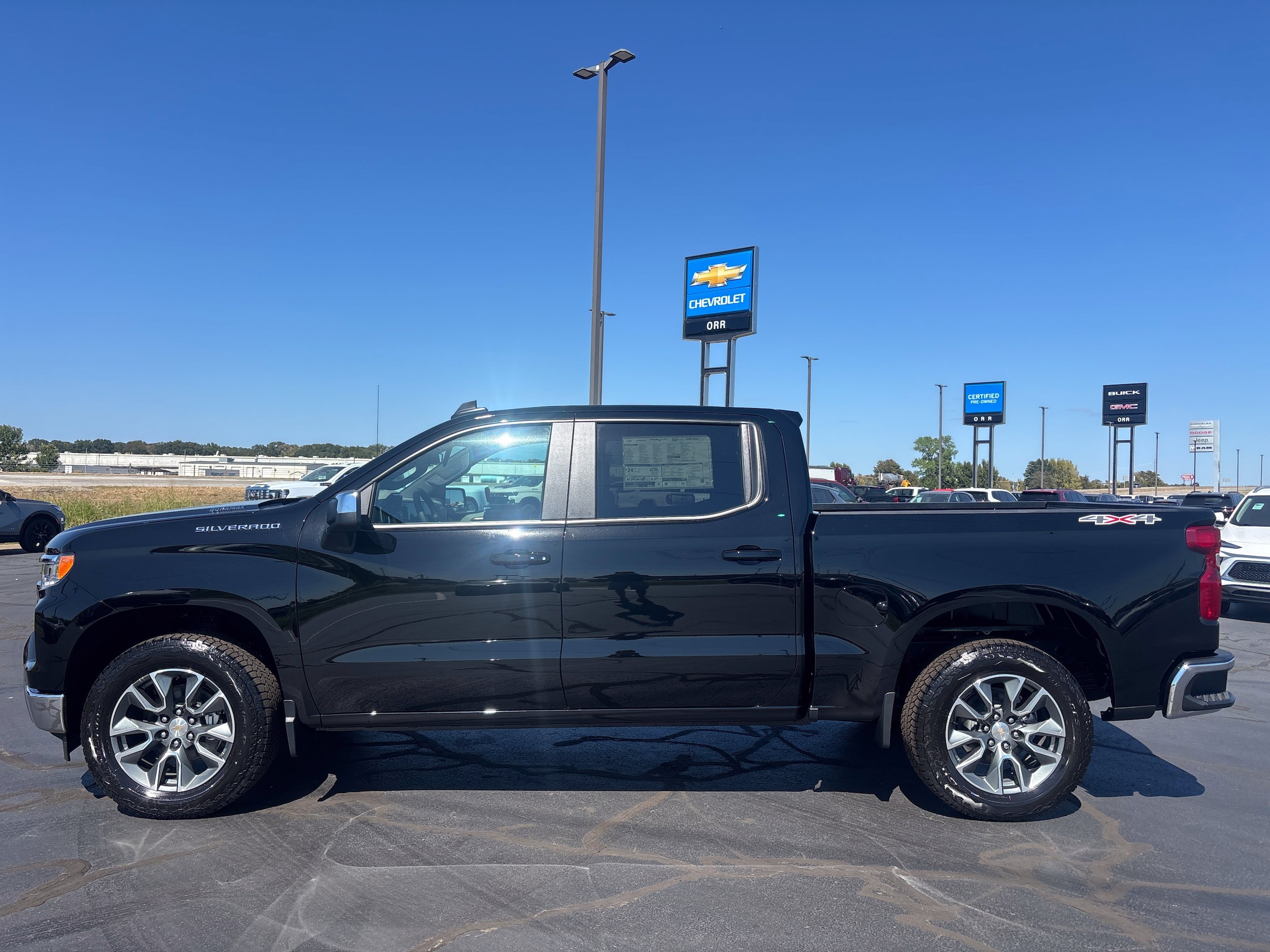 2026 Chevrolet Silverado 1500 LT - Photo 3