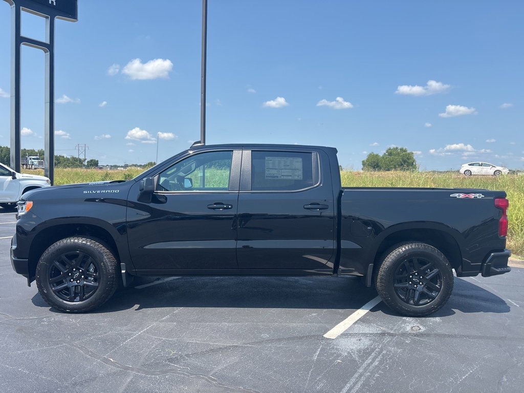 2026 Chevrolet Silverado 1500 RST photo 2