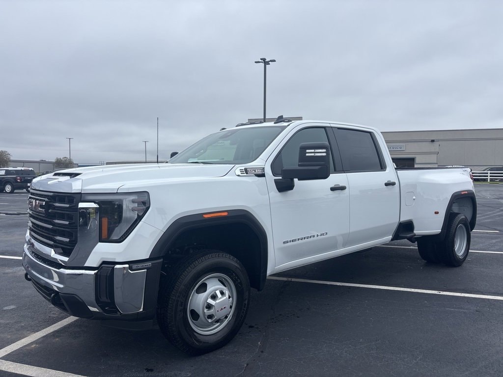 2026 GMC Sierra 3500HD Pro's photo