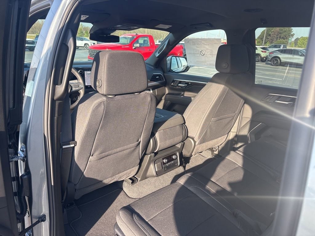 2026 Chevrolet Suburban LS - Photo 24