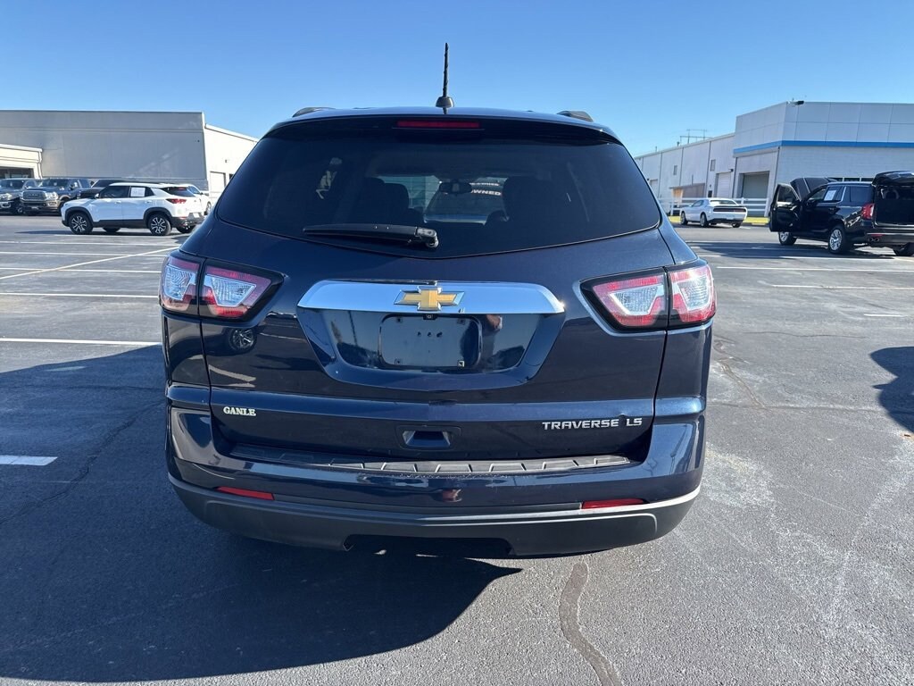 Used 2016 Chevrolet Traverse LS SUV