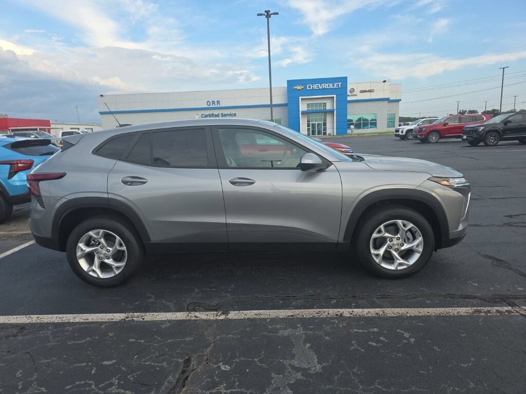 New 2026 Chevrolet Trax LS SUV