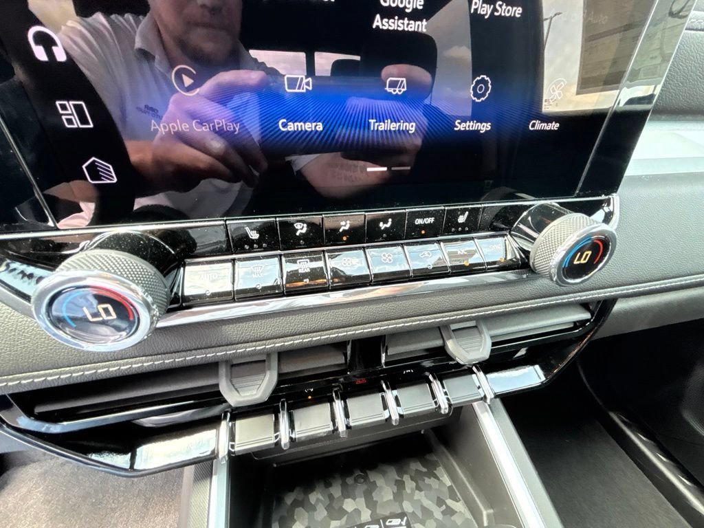 2026 Chevrolet Colorado LT - Photo 14