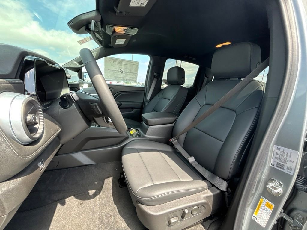 2026 Chevrolet Colorado LT - Photo 18