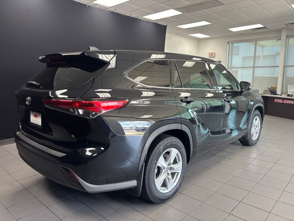 Used 2022 Toyota Highlander L SUV