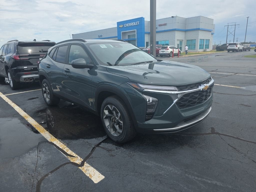 New 2026 Chevrolet Trax LT SUV