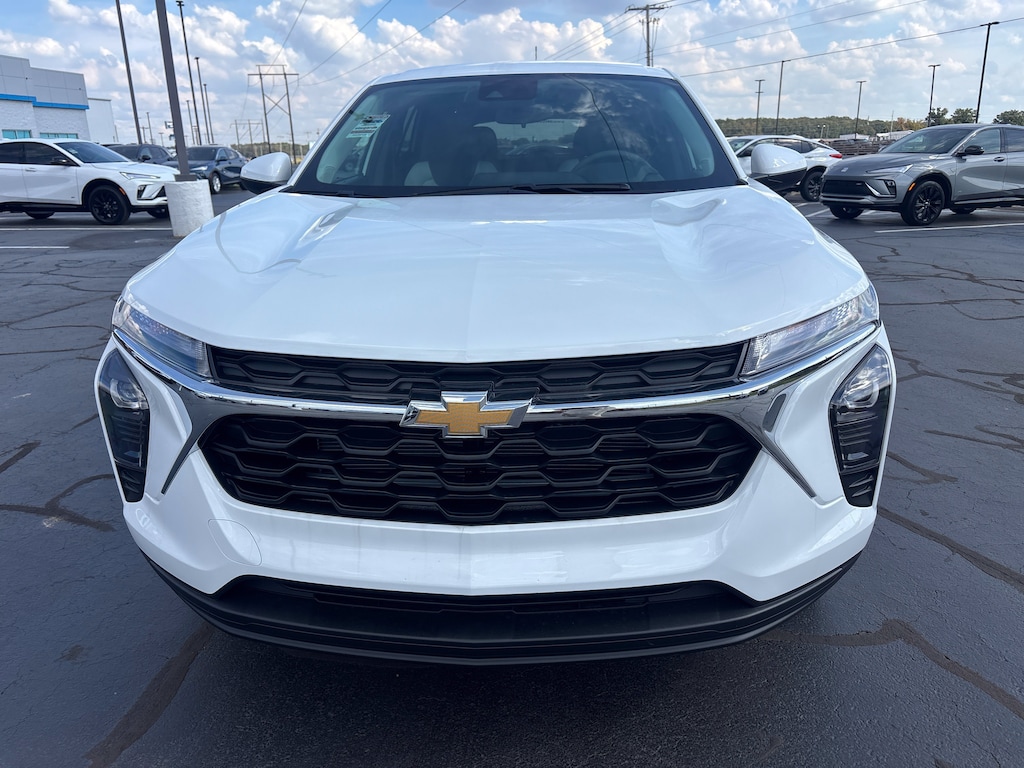 New 2026 Chevrolet Trax LS SUV
