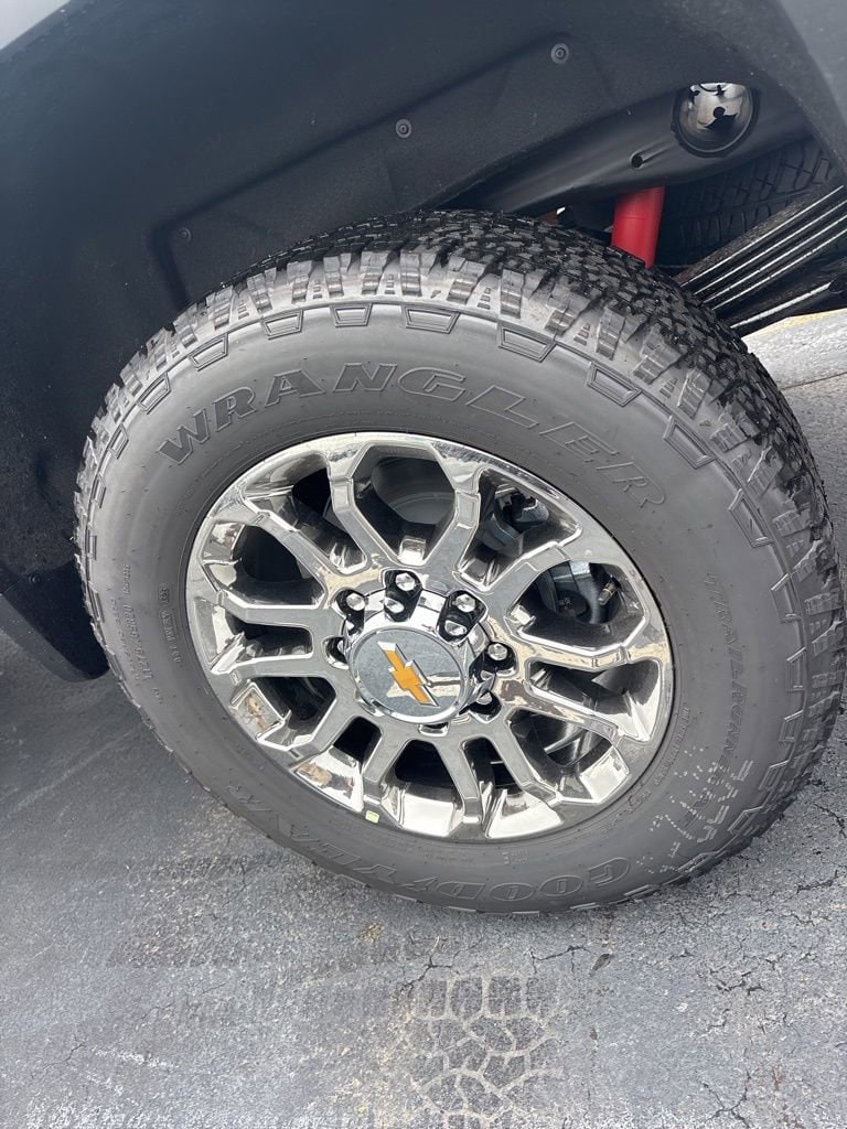 2026 Chevrolet Silverado 2500 HD LTZ - Photo 6