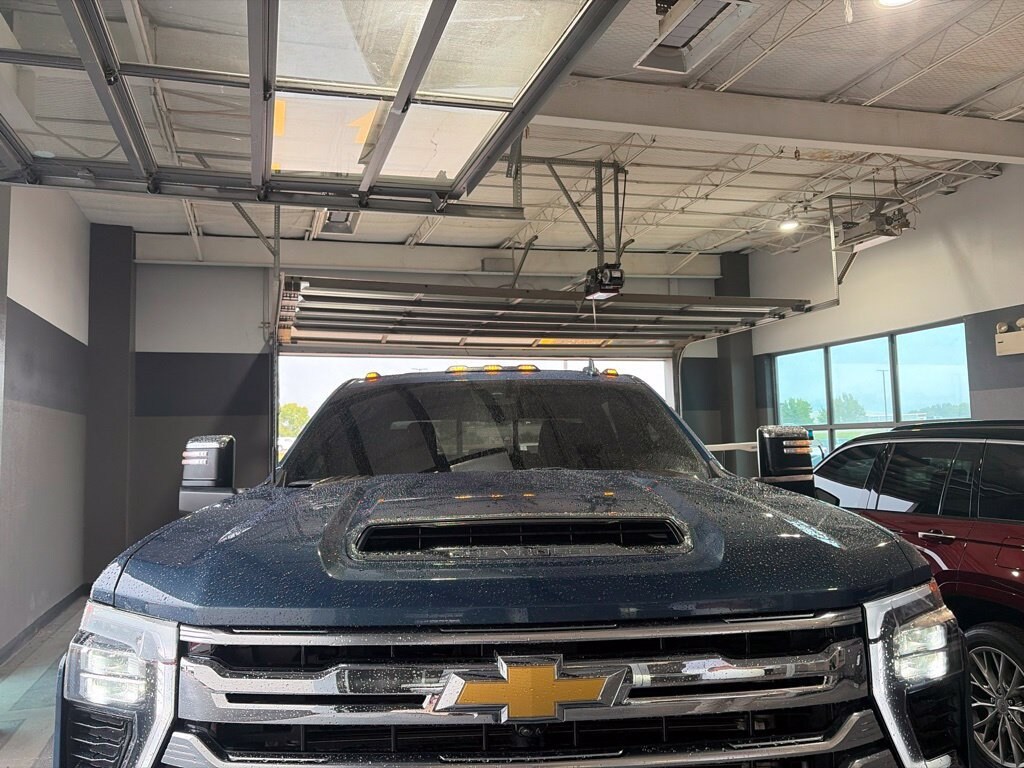 Used 2025 Chevrolet Silverado 2500 HD High Country Truck Crew Cab