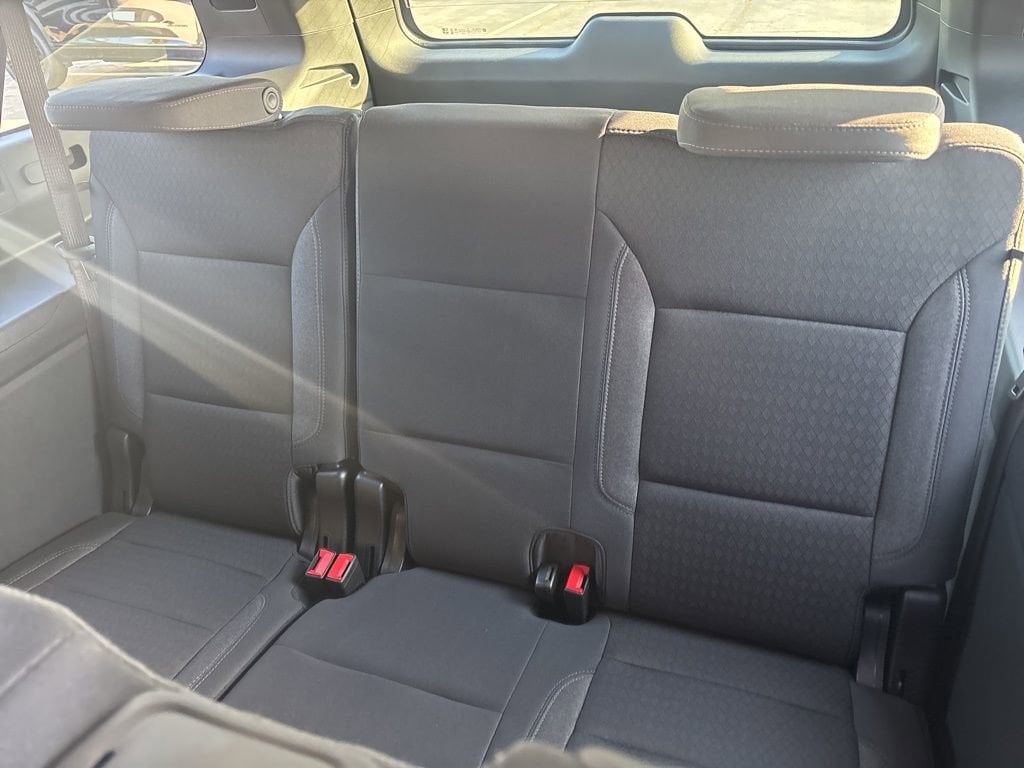 2026 Chevrolet Suburban LS - Photo 23