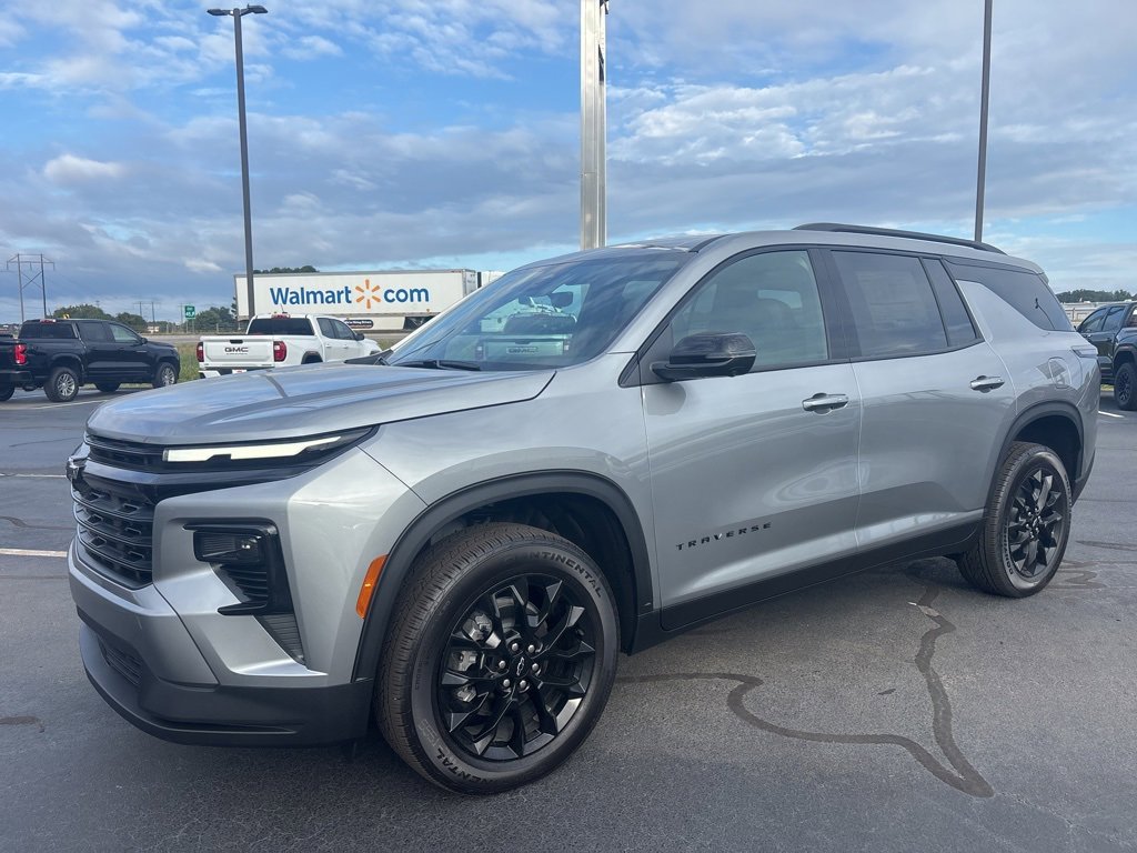 2026 Chevrolet Traverse LT's photo