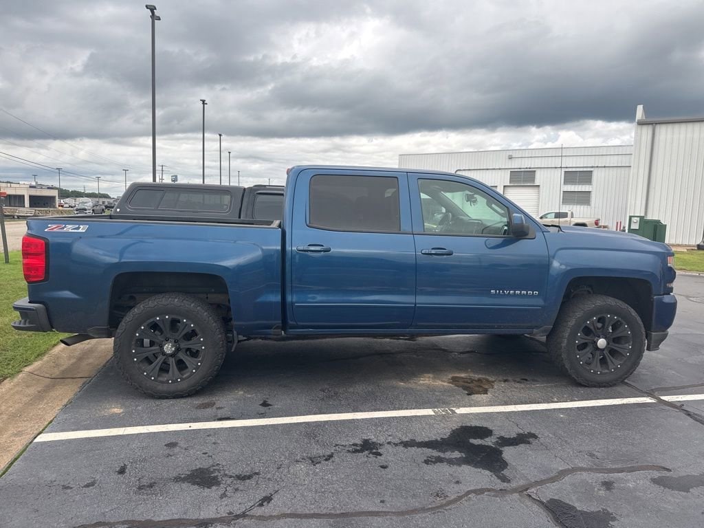 Used 2017 Chevrolet Silverado 1500 LT Truck Crew Cab