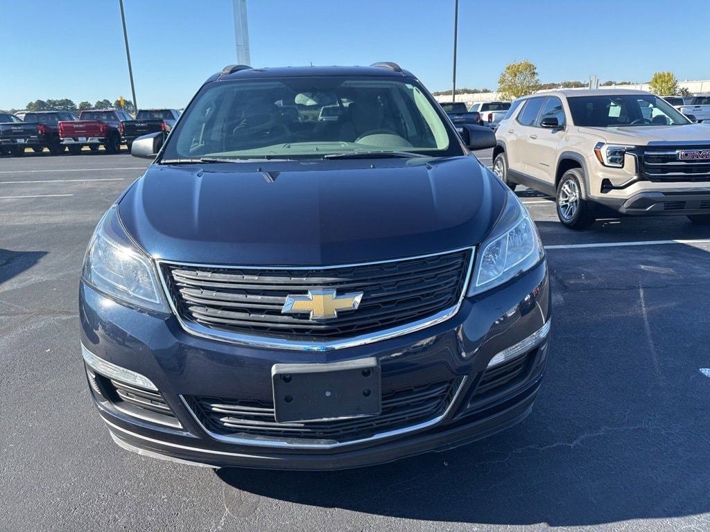 Used 2016 Chevrolet Traverse LS SUV