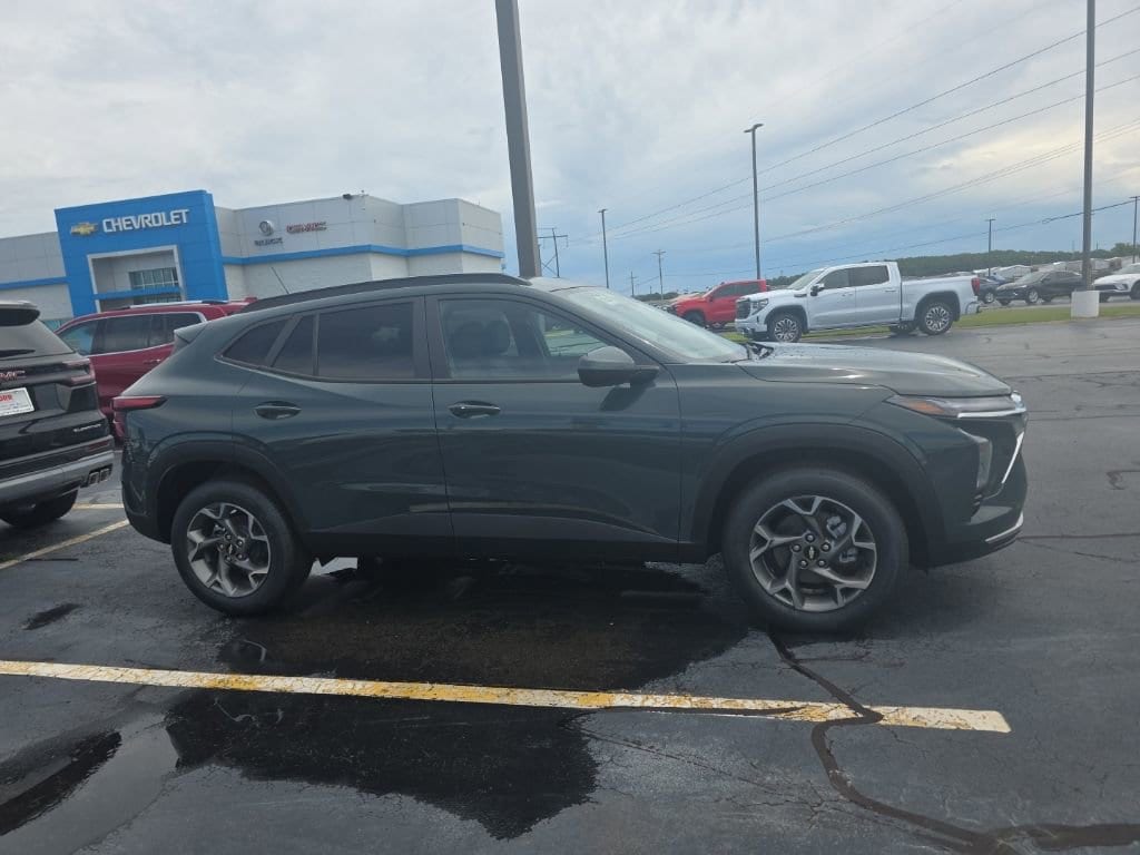 New 2026 Chevrolet Trax LT SUV