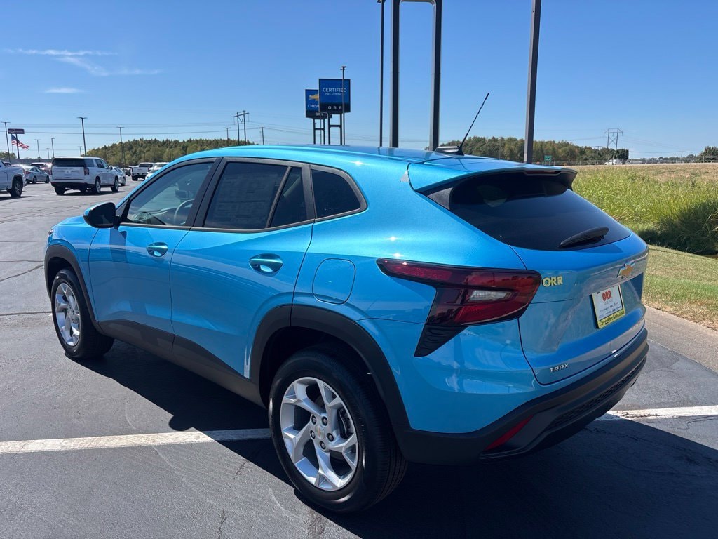 New 2026 Chevrolet Trax LS SUV