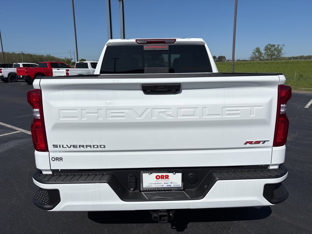 2025 Chevrolet Silverado 1500 RST photo 4