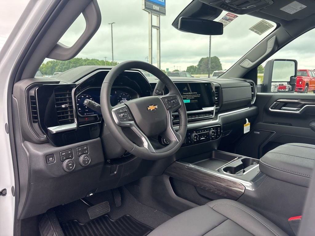 2026 Chevrolet Silverado 2500 HD LTZ - Photo 8