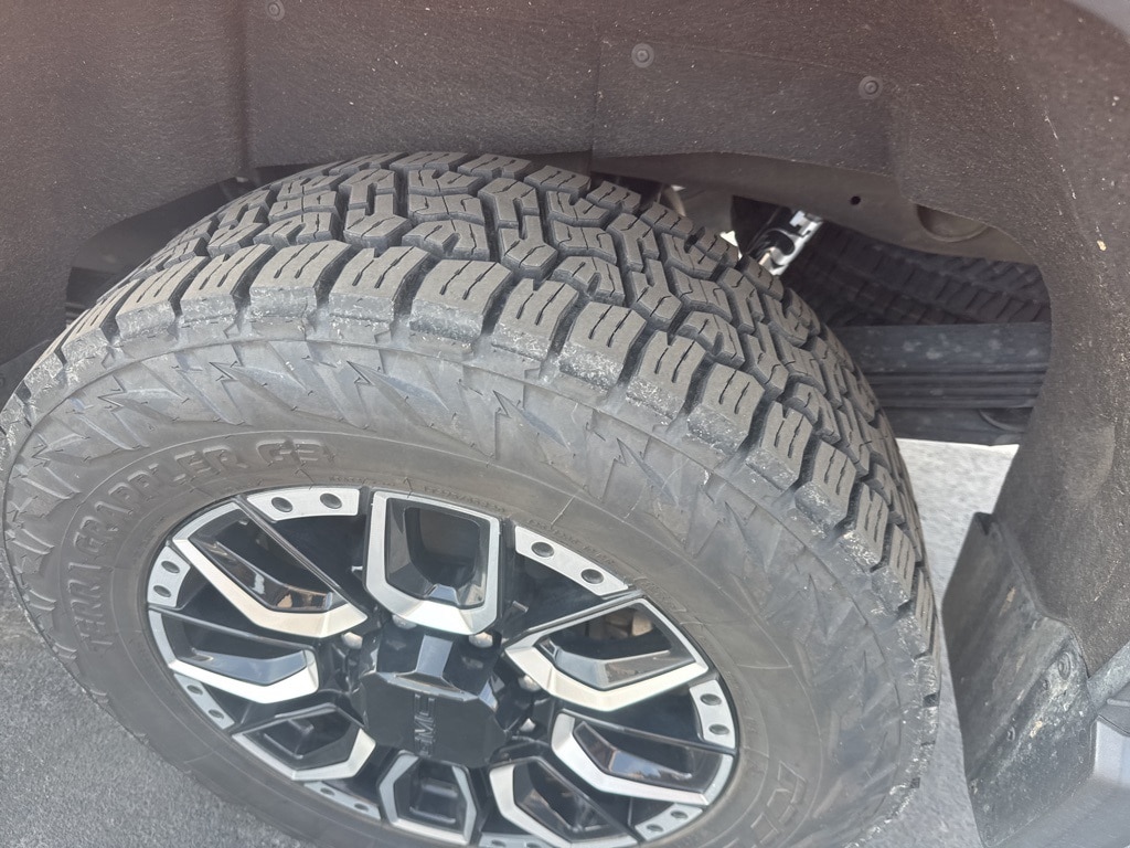Used 2024 GMC Sierra 2500 HD AT4 Truck Crew Cab