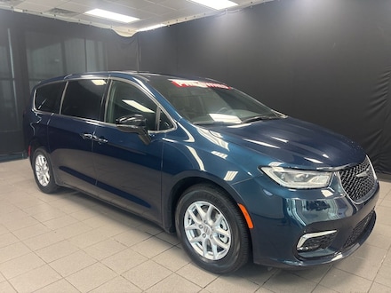 2025 Chrysler Pacifica Select Van Passenger Van