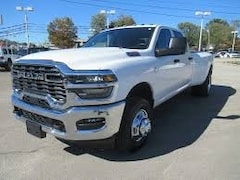 2026 Ram 3500 TRADESMAN CREW CAB 4X4 8' BOX Pickup