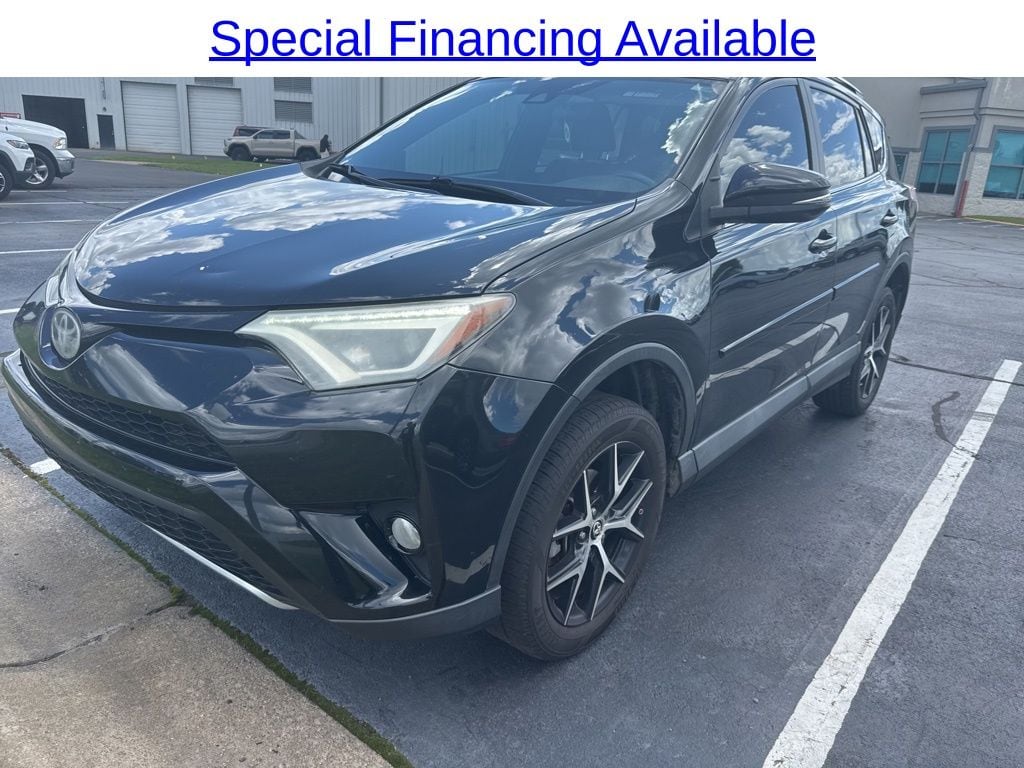 2017 Toyota RAV4 SE's photo