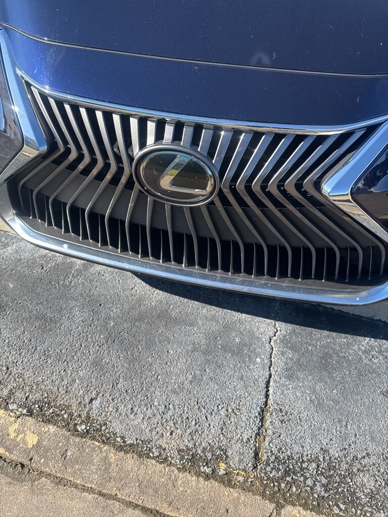 2021 Lexus ES 350 photo 2