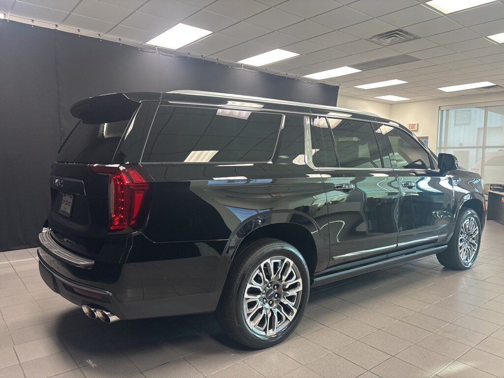2023 Gmc Yukon XL Denali Ultimate photo 3