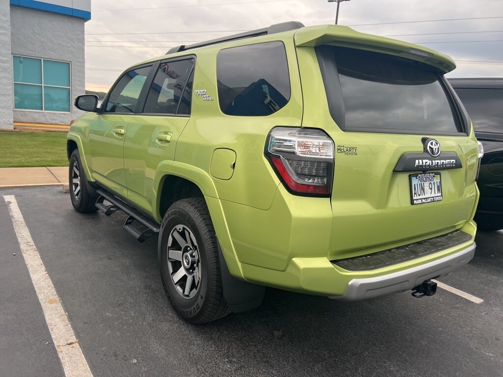 2023 Toyota 4Runner TRD Off-Road photo 2