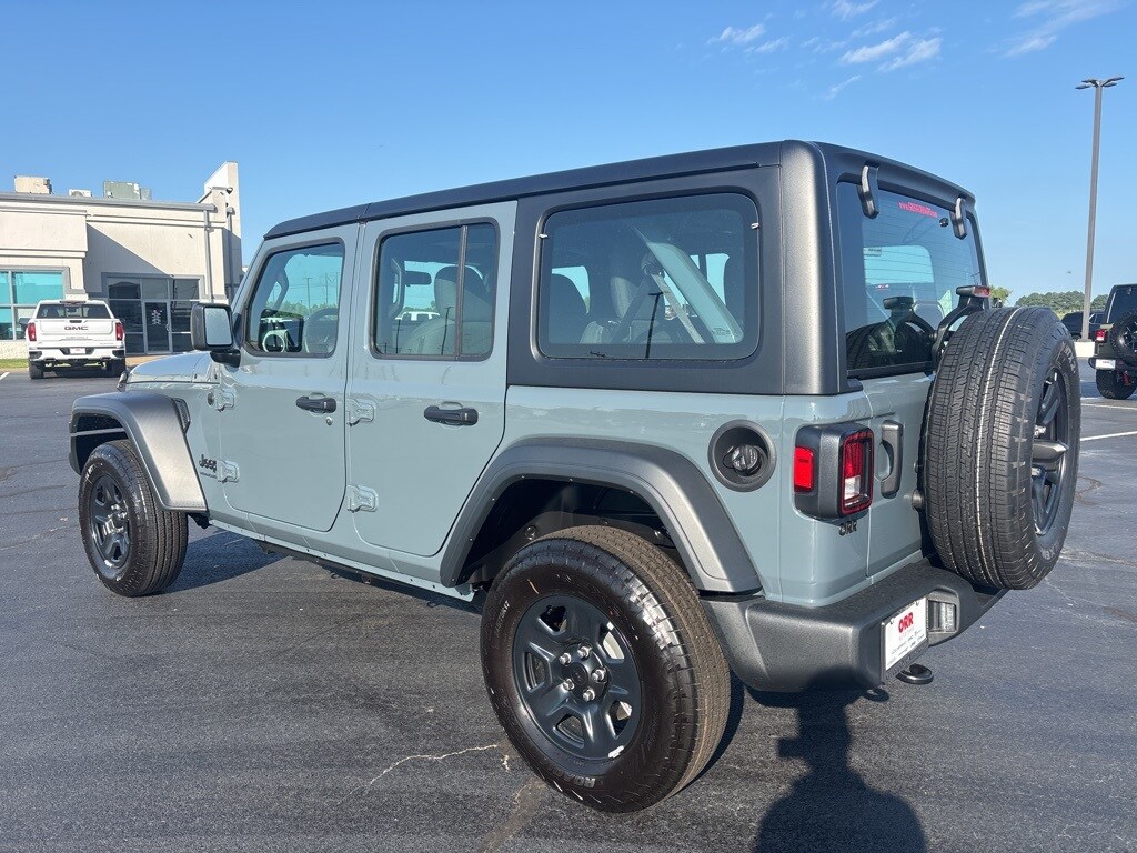 2025 Jeep Wrangler Sport photo 3