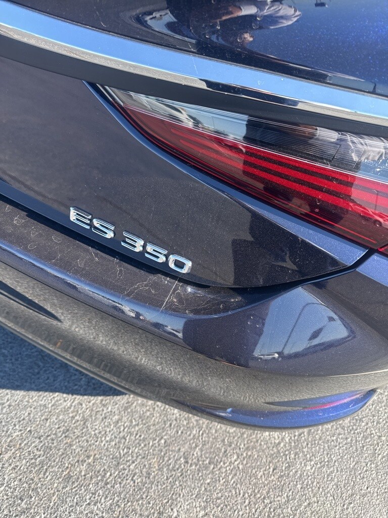 2021 Lexus ES 350 photo 3