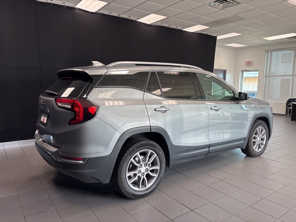 2024 Gmc Terrain SLT photo 3