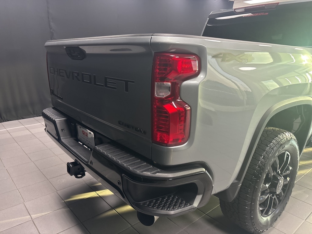 Used 2025 Chevrolet Silverado 2500 HD Custom Truck Crew Cab