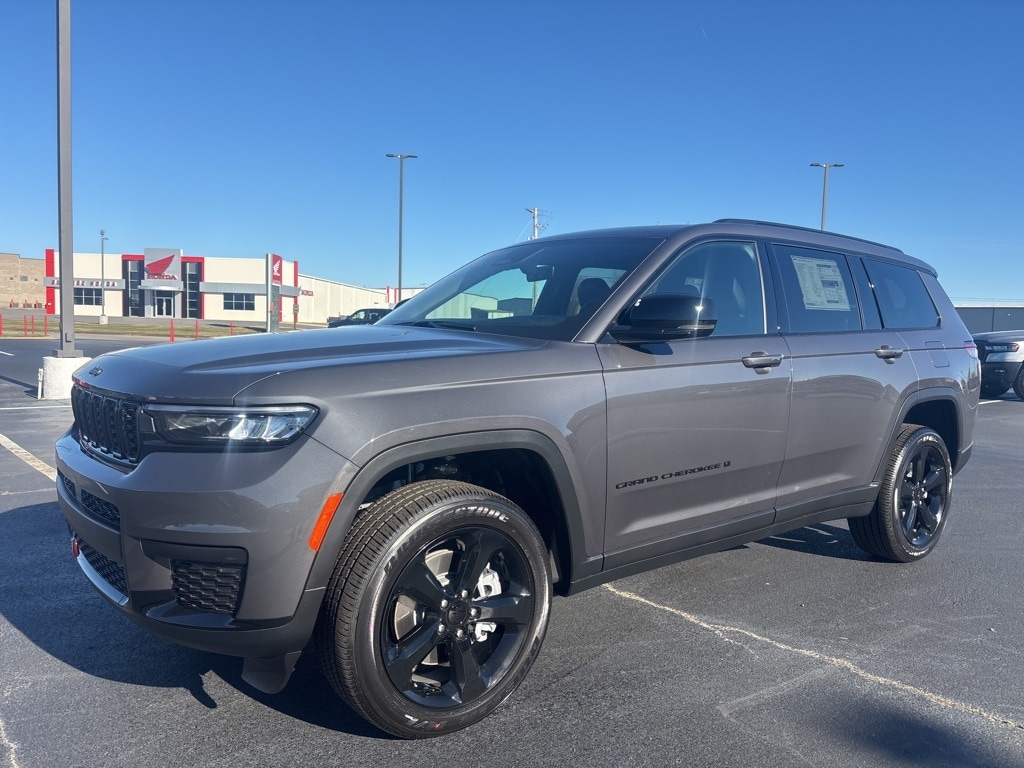 2025 Jeep Grand Cherokee L Altitude's photo