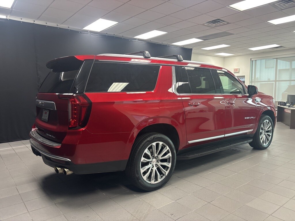 2021 Gmc Yukon XL Denali photo 3
