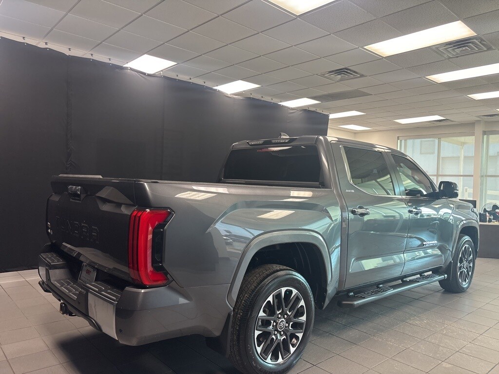2024 Toyota Tundra Limited photo 3