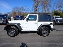 2026 Jeep Wrangler Sport's photo