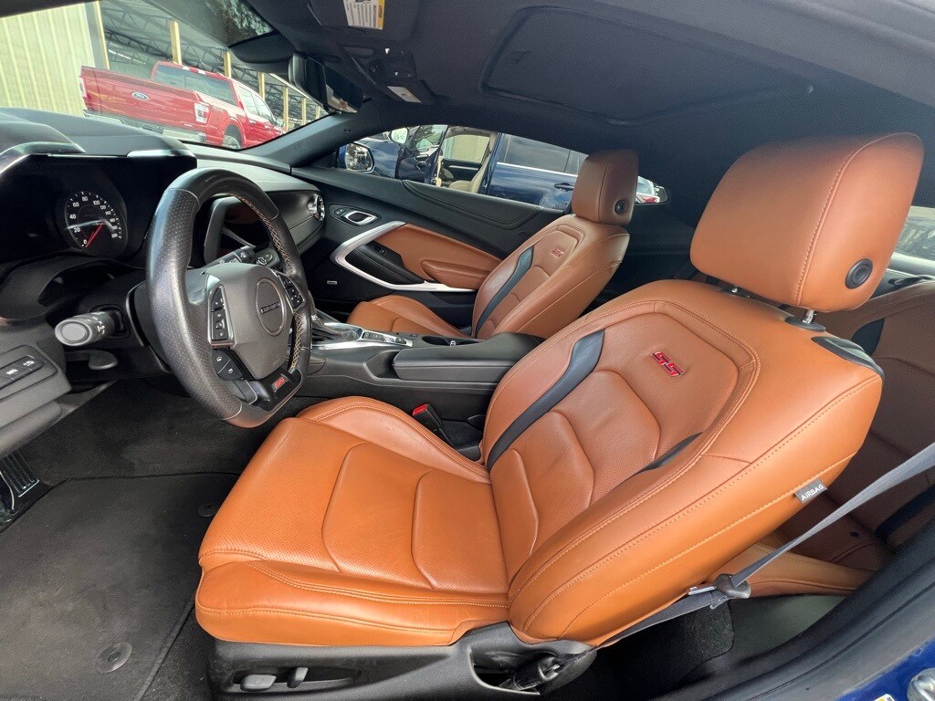 2021 Chevrolet Camaro 2SS photo 2