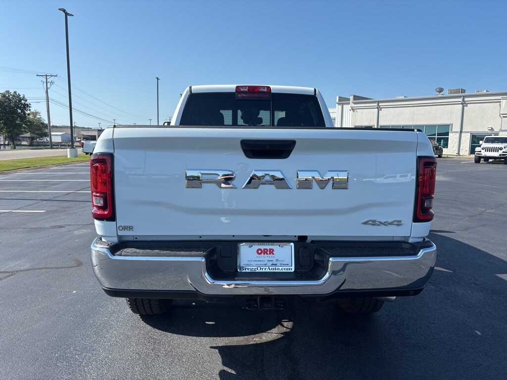 2025 Ram 2500 Tradesman photo 4