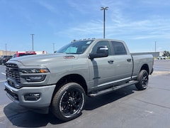 2026 Ram 2500 BIG HORN CREW CAB 4X4 6'4 BOX Pickup