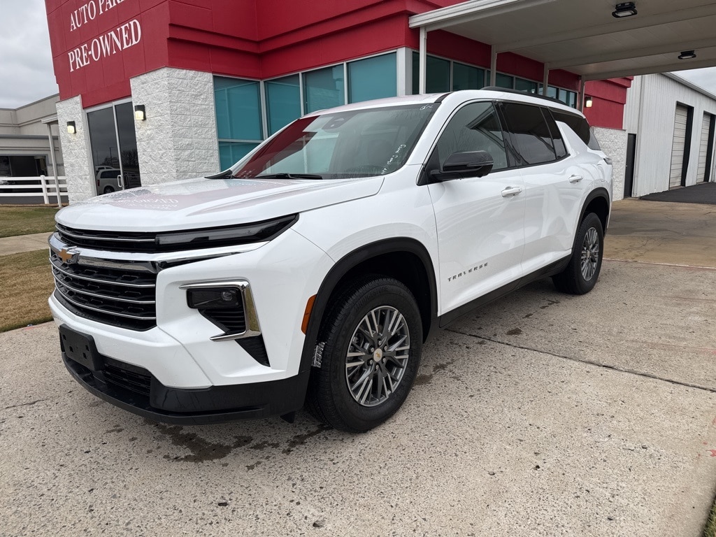 2024 Chevrolet Traverse 2LT's photo